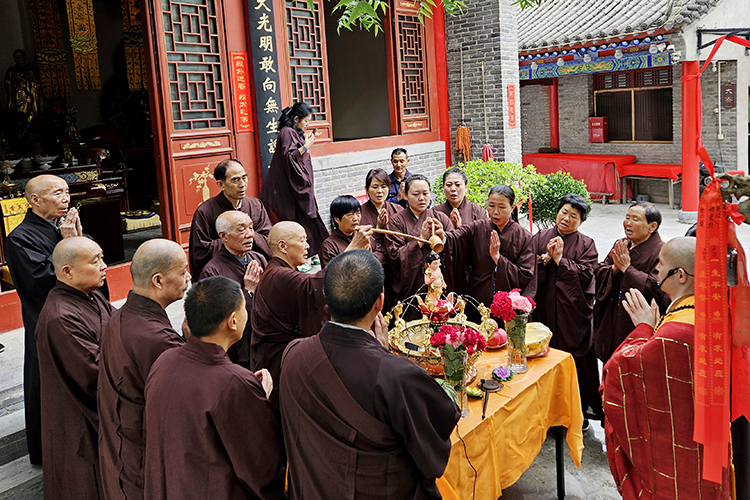 恭迎释迦如来圣诞——陕西各寺院举办浴佛祈福法会(图42)
