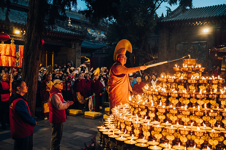广仁寺2025新春祈福灯会圆满