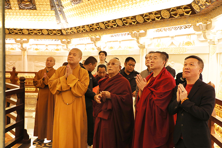 西藏自治区扎什伦布寺一行来法门寺参访交流(图2)