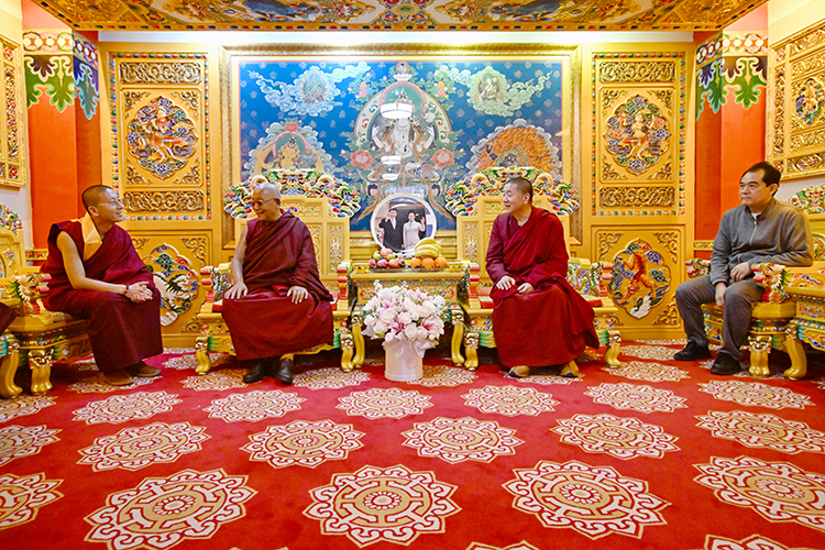 西藏自治区扎什伦布寺一行莅临广仁寺参访交流(图5)