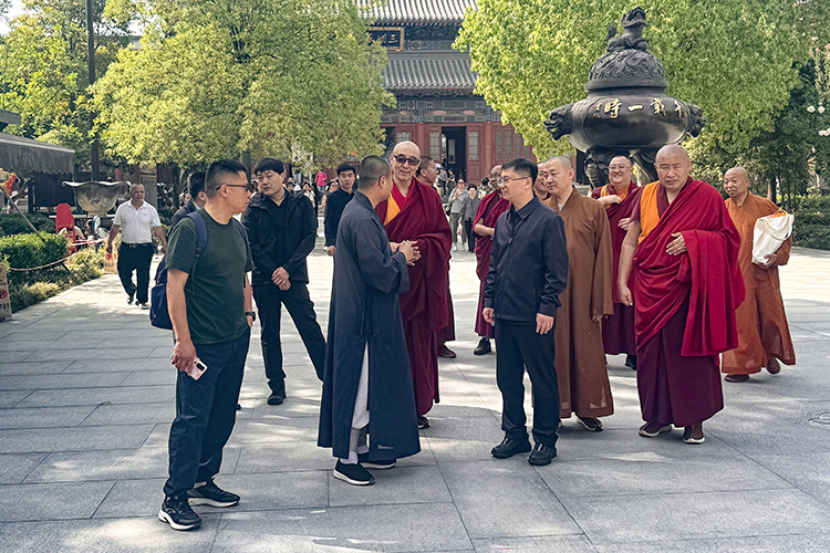 内蒙古自治区赤峰市佛教协会一行来大兴善寺参访交流(图2)