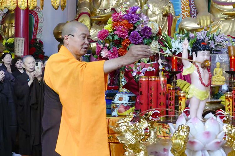 恭迎释迦如来圣诞——陕西各寺院举办浴佛祈福法会(图15)