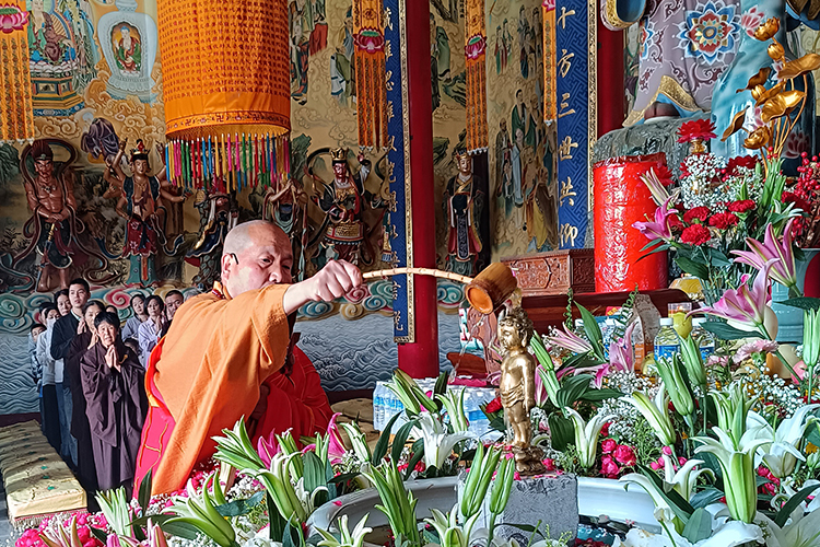 恭迎释迦如来圣诞——陕西各寺院举办浴佛祈福法会(图20)
