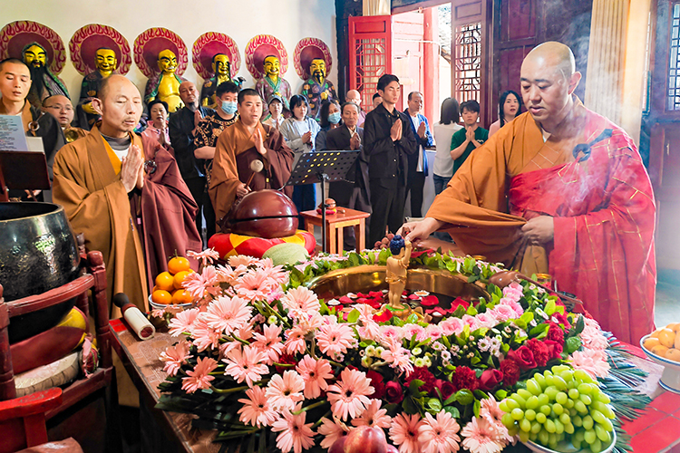 恭迎释迦如来圣诞——陕西各寺院举办浴佛祈福法会(图25)