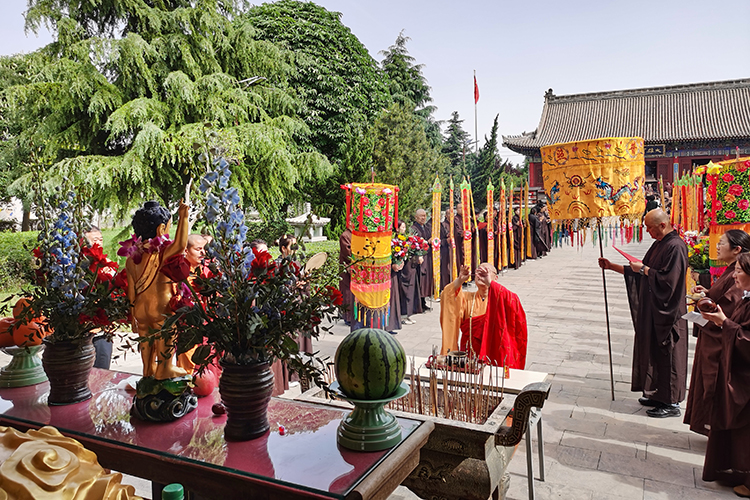 恭迎释迦如来圣诞——陕西各寺院举办浴佛祈福法会(图31)