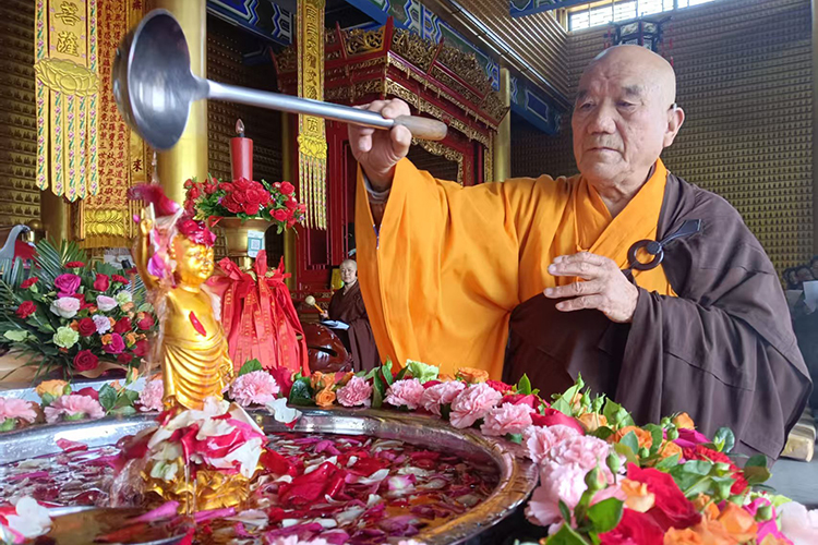 恭迎释迦如来圣诞——陕西各寺院举办浴佛祈福法会(图20)