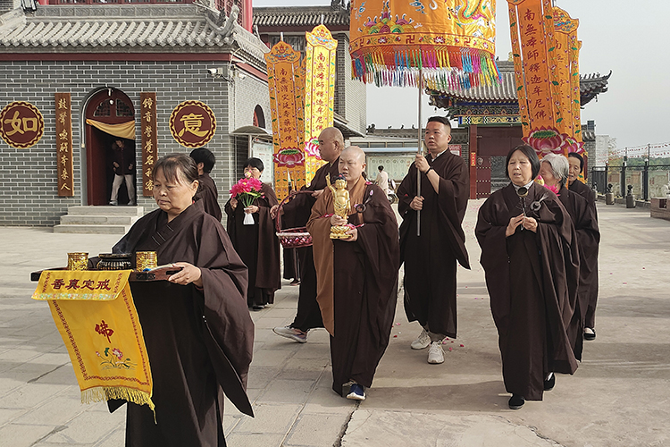 恭迎释迦如来圣诞——陕西各寺院举办浴佛祈福法会(图44)