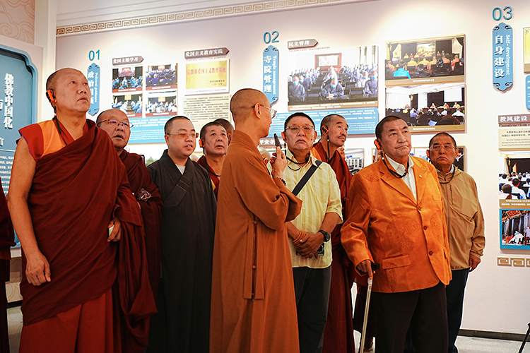 中国佛教协会西藏分会理事一行参访大慈恩寺(图3)