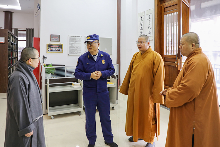 法门寺佛学院组织开展冬季消防安全检查工作(图4)