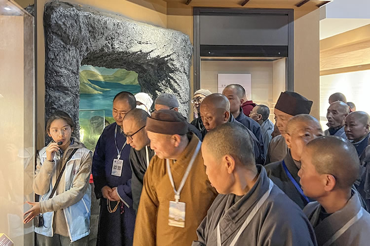 西安市佛教协会举办政策法规培训班(图4)