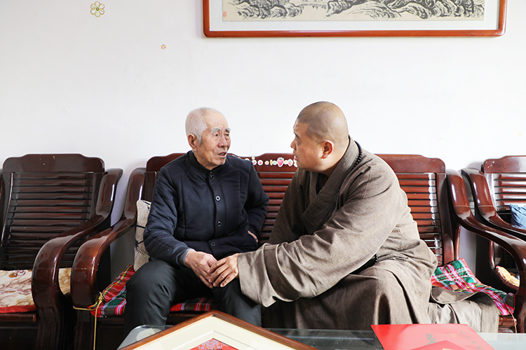 法门寺、法门寺佛学院开展老职工、老教师春节慰问活动(图2)
