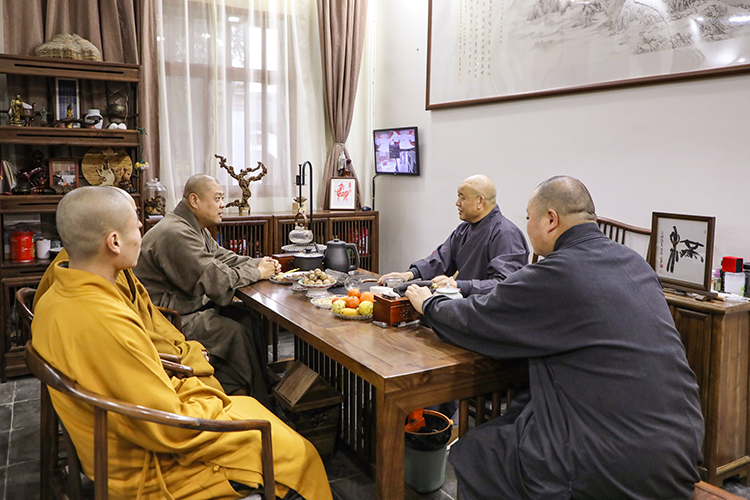 法门寺、法门寺佛学院新春拜望我省佛教界诸山长老(图4)